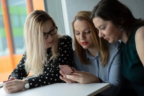 Sofrecom a conçu et lancé un portail à destination des communautés hispanophones d’Amérique Latine avec contenus vidéo, paiement et apps.