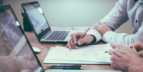 Découvrez comment le DSI devient acteur stratégique de la transformation digitale en impulsant l’agilité, l’innovation et l’alignement métier-IT